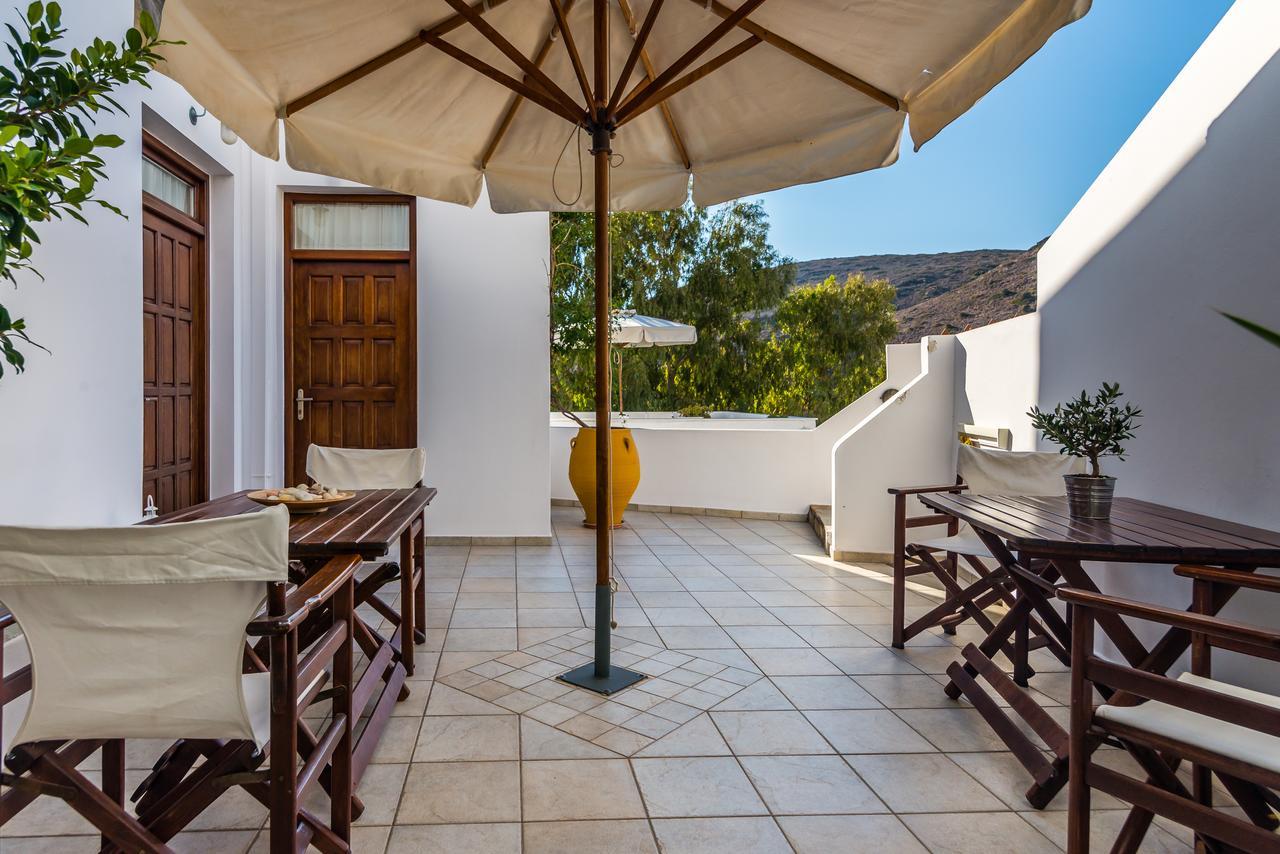 Villa Notos Adamantas Eksteriør billede